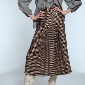 Zara a/w 19 size small skirt